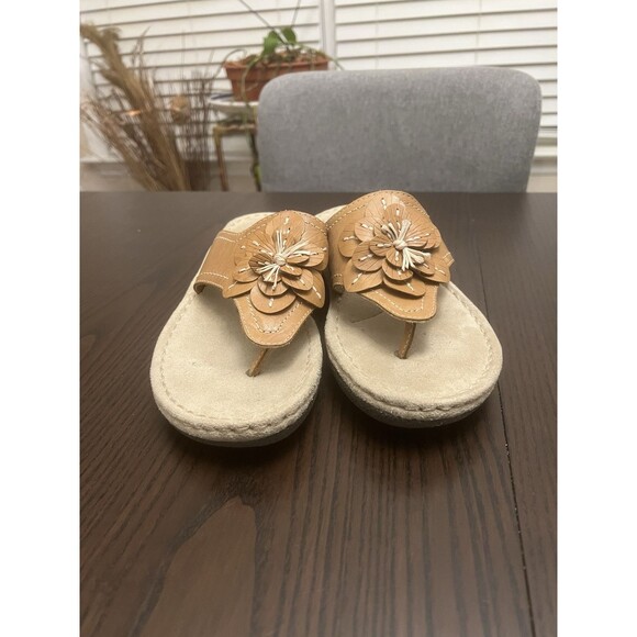 Croft & Barrow Sole Sense-ability  9Leather Flower Sandals Thongs - Picture 5 of 7